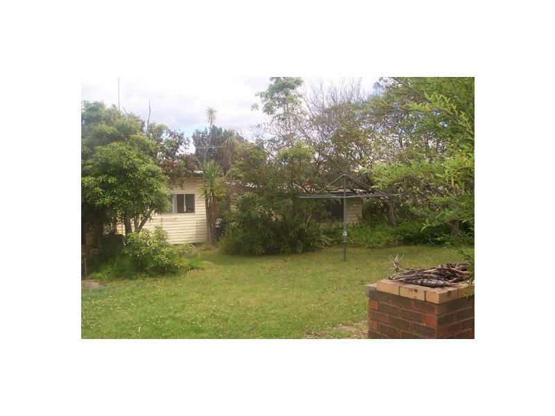 131 Beach Road, Sunshine Bay NSW 2536