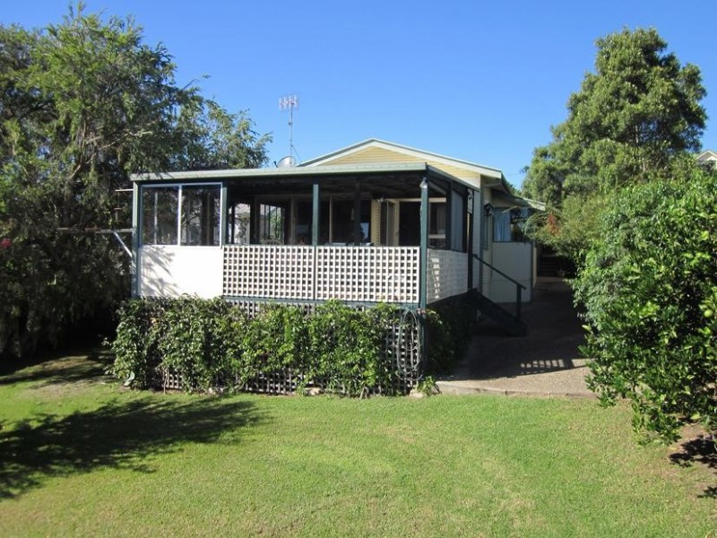 20 Lockyersleigh Avenue, Batehaven NSW 2536
