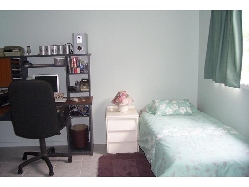 4 Johnson Place, Surf Beach NSW 2536