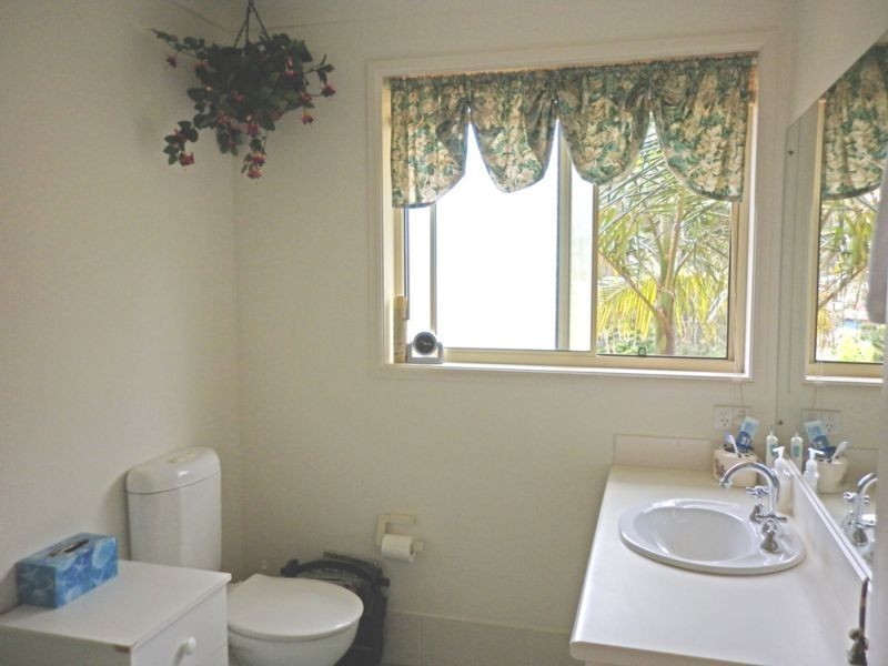 35 Kennedy Crescent, Denhams Beach NSW 2536