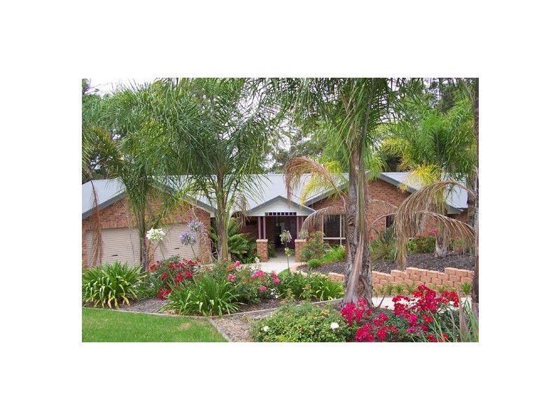 5 Burri Palm Way, Surfside NSW 2536