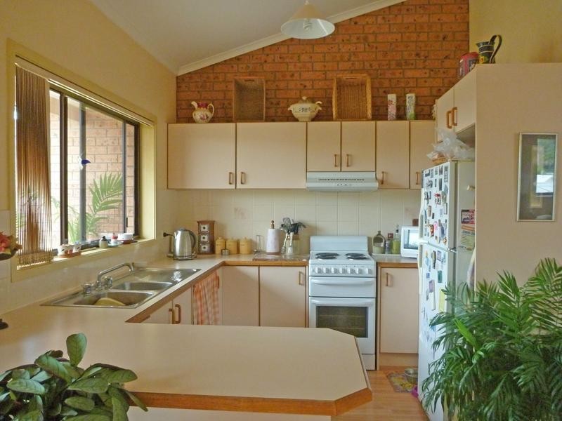 12/2 Eric Fenning Drive, Surf Beach NSW 2536