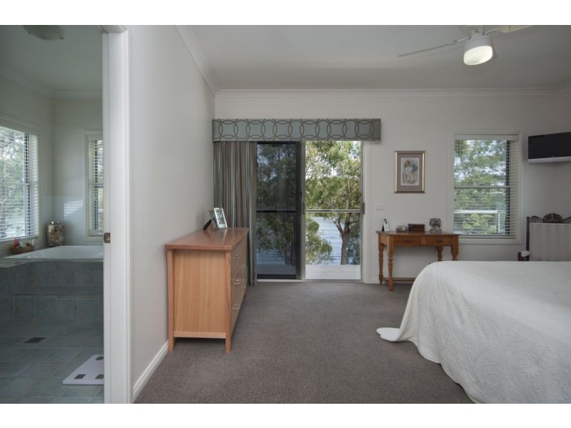 27 Sproxtons Lane, Nelligen NSW 2536