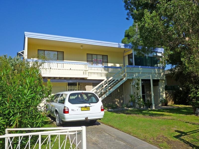 22 Flinders Way, Surf Beach NSW 2536