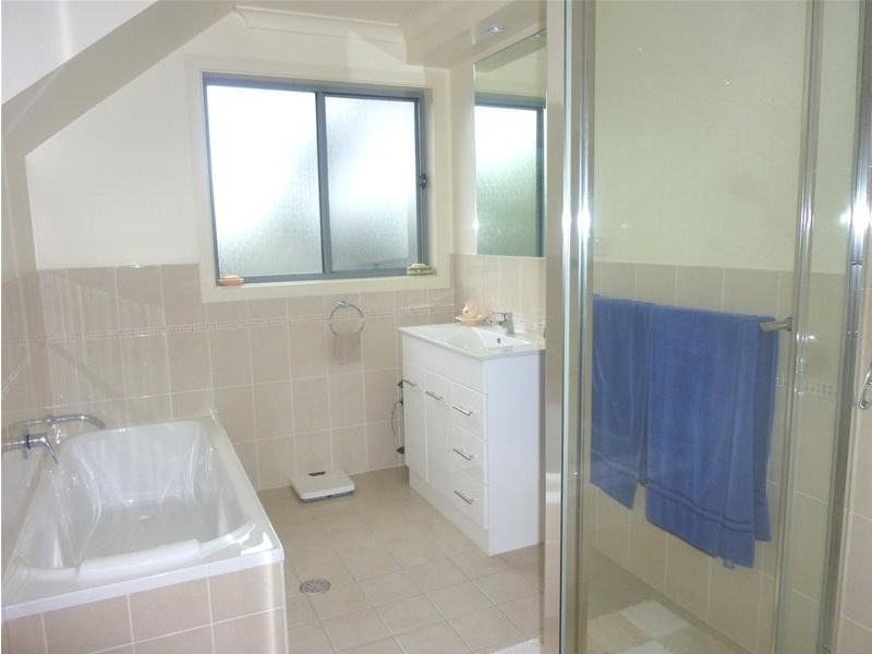 2/3A Eric Fenning Drive, Surf Beach NSW 2536