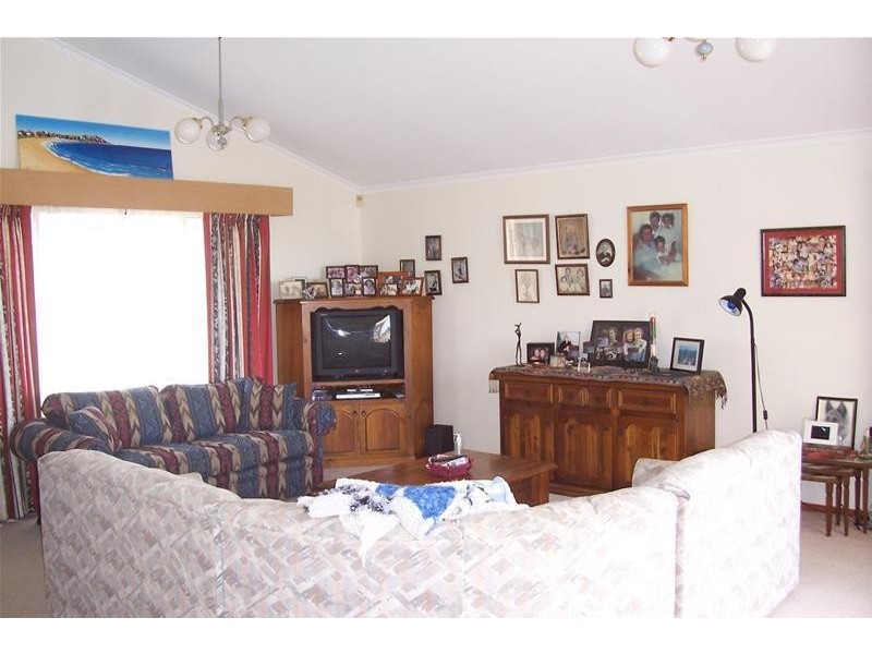 15 Wills Crescent, Denhams Beach NSW 2536
