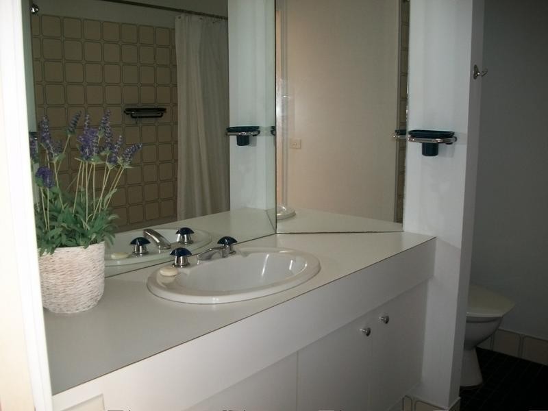 1/1 George Bass Drive,, Batehaven NSW 2536