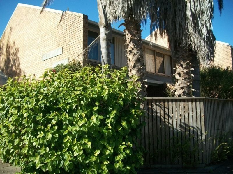 1/1 George Bass Drive,, Batehaven NSW 2536