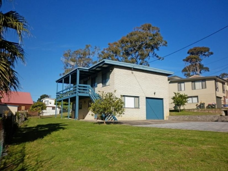 4 Euroka Avenue, Malua Bay NSW 2536