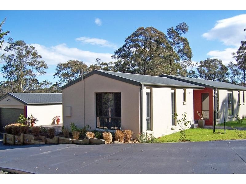 6 Burri Palm Way, Surfside NSW 2536