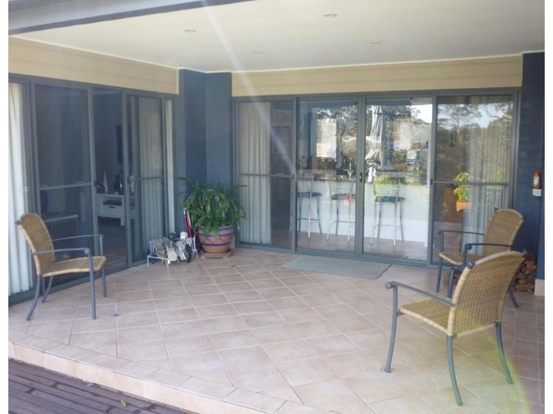 6 Burri Palm Way, Surfside NSW 2536