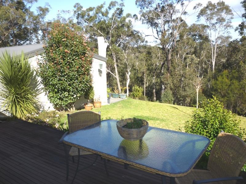 6 Burri Palm Way, Surfside NSW 2536