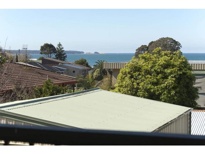 13 Grantham Road, Batehaven NSW 2536