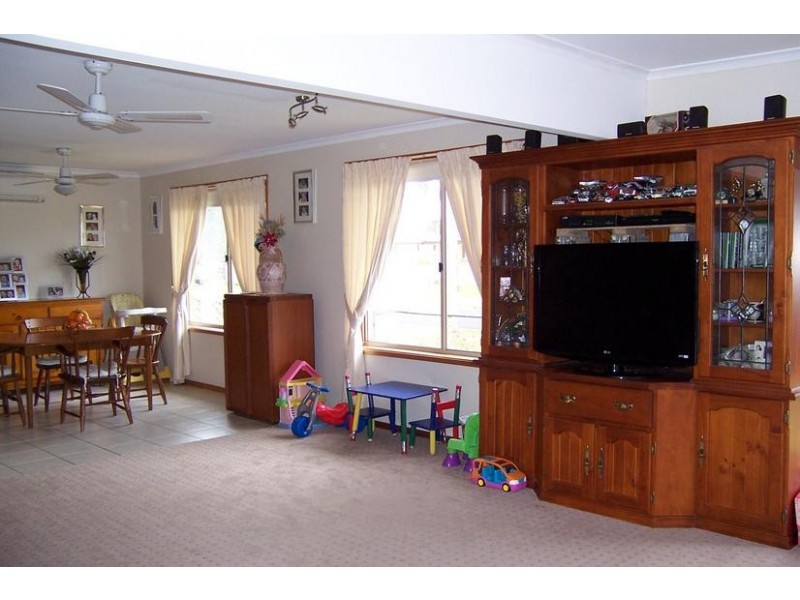 41 Timbara Crescent, Surfside NSW 2536