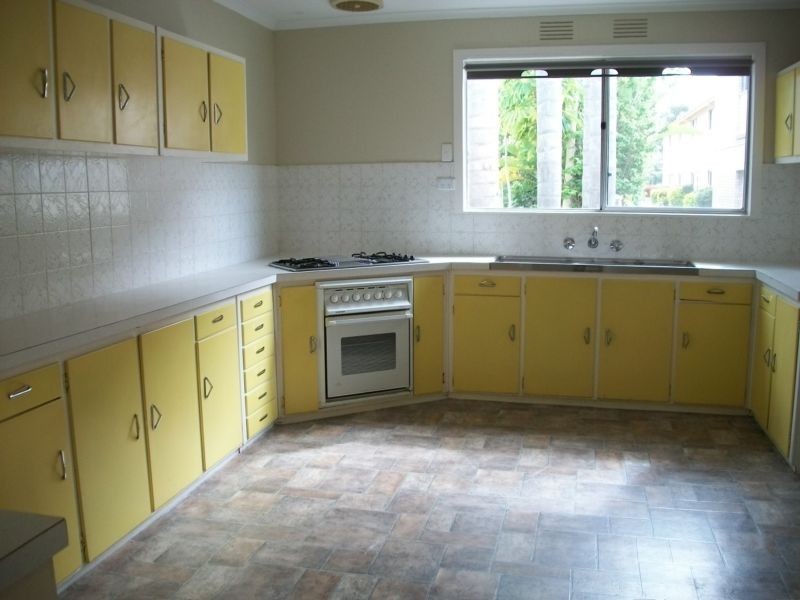 16 Matthew Parade, Batehaven NSW 2536