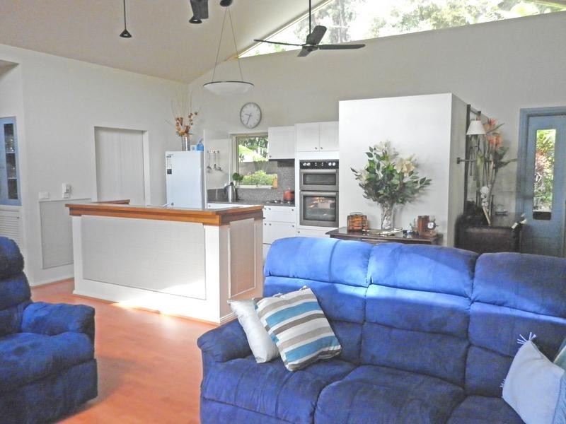 8 Figtree Close, Surf Beach NSW 2536