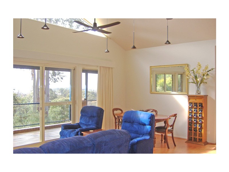 8 Figtree Close, Surf Beach NSW 2536