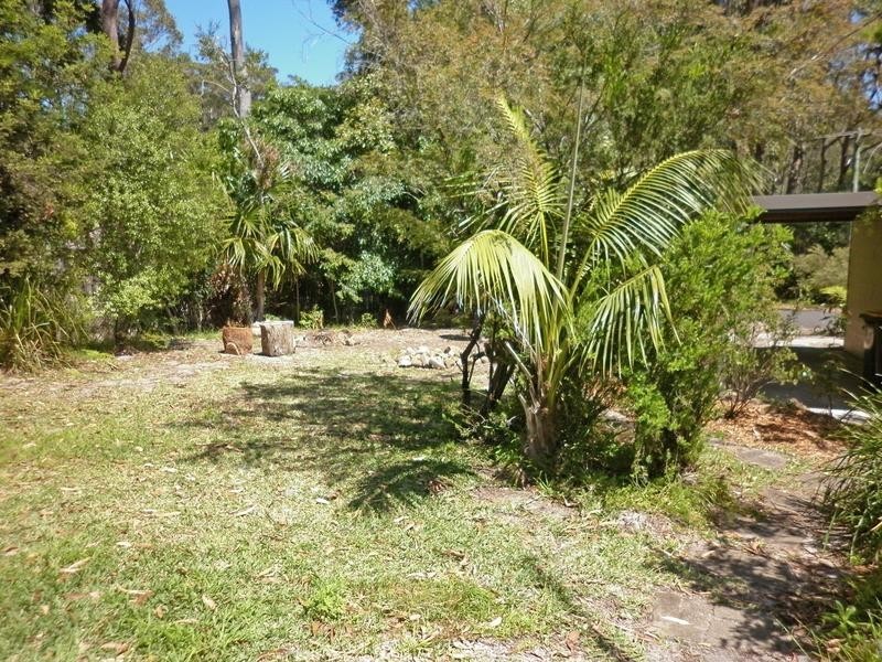 52 Lakeside Drive, South Durras NSW 2536