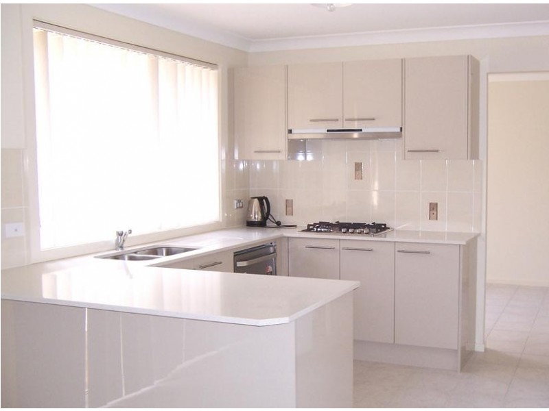 12 Lawson Place, Sunshine Bay NSW 2536