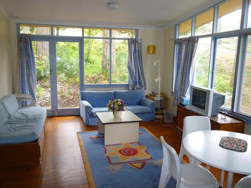 6 Highview Avenue, Surf Beach NSW 2536