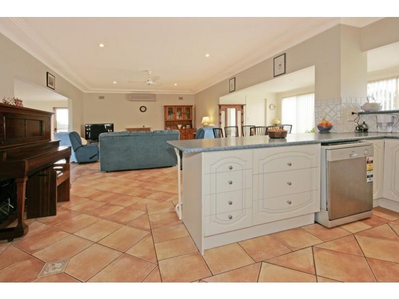 9 Pacific Street, Batemans Bay NSW 2536