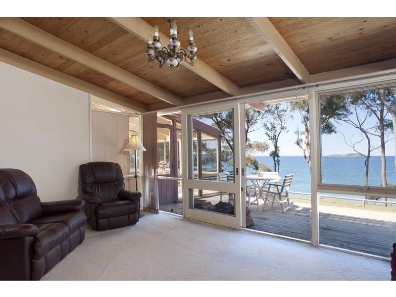 2 Billabong Place, Surf Beach NSW 2536