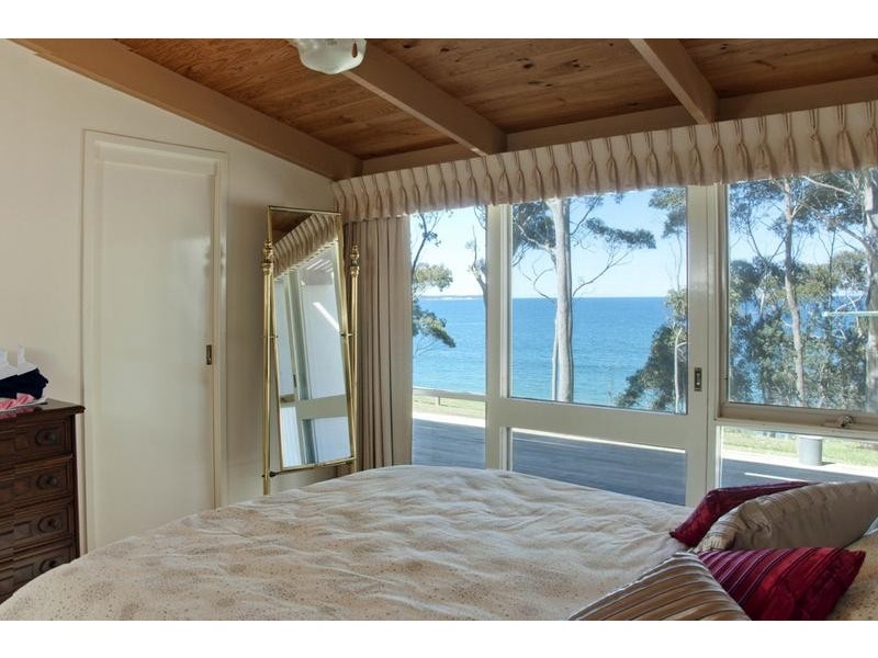 2 Billabong Place, Surf Beach NSW 2536