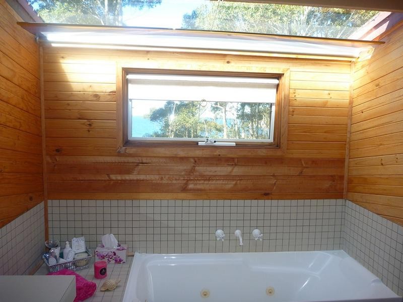 2 Billabong Place, Surf Beach NSW 2536