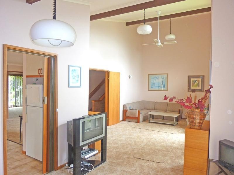 39 Pacific Road, Surf Beach NSW 2536