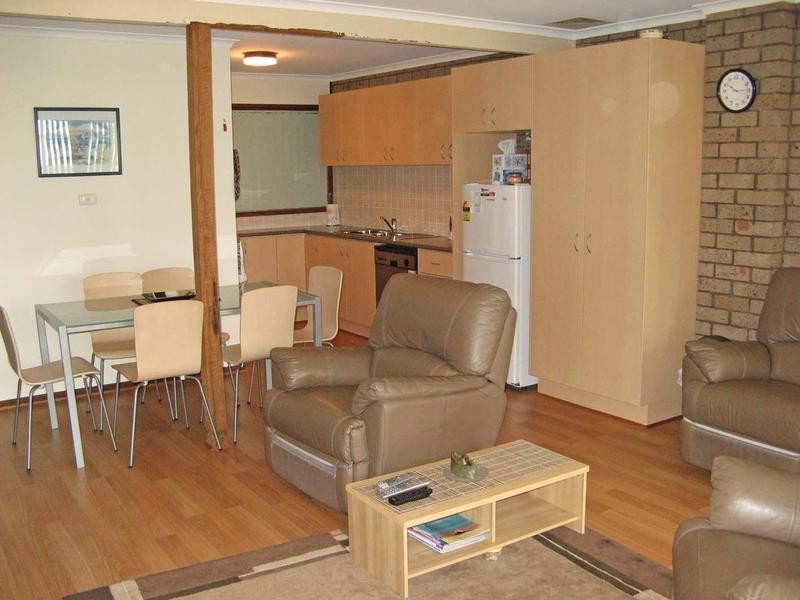 8/1 Calton Road, Batehaven NSW 2536