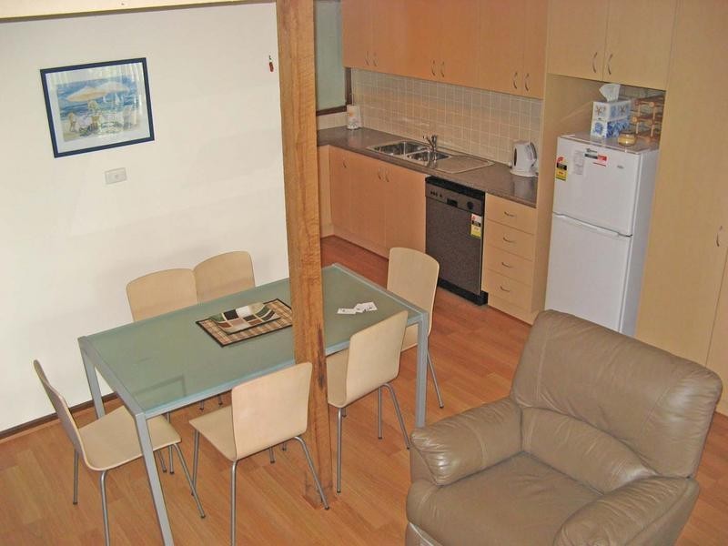 8/1 Calton Road, Batehaven NSW 2536