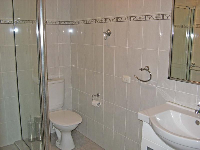 8/1 Calton Road, Batehaven NSW 2536