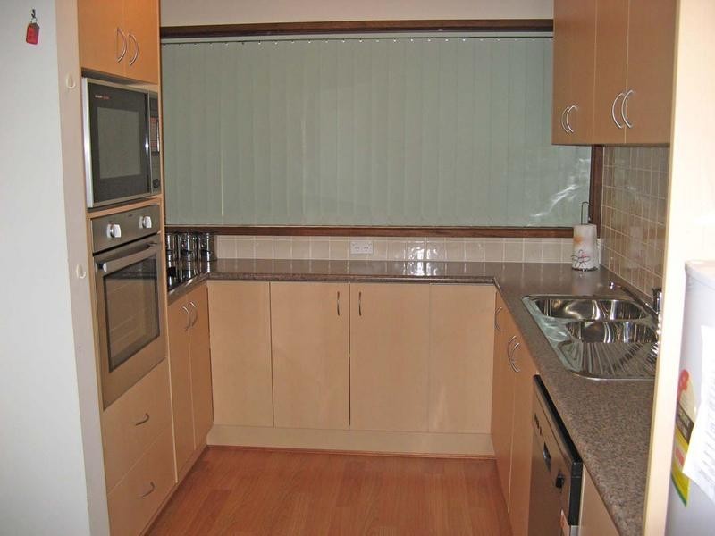 8/1 Calton Road, Batehaven NSW 2536