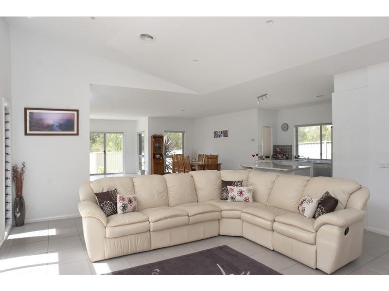 47B Courtenay Crescent, Long Beach NSW 2536