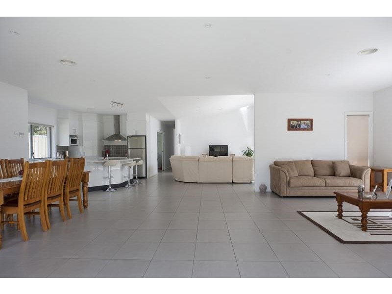 47B Courtenay Crescent, Long Beach NSW 2536