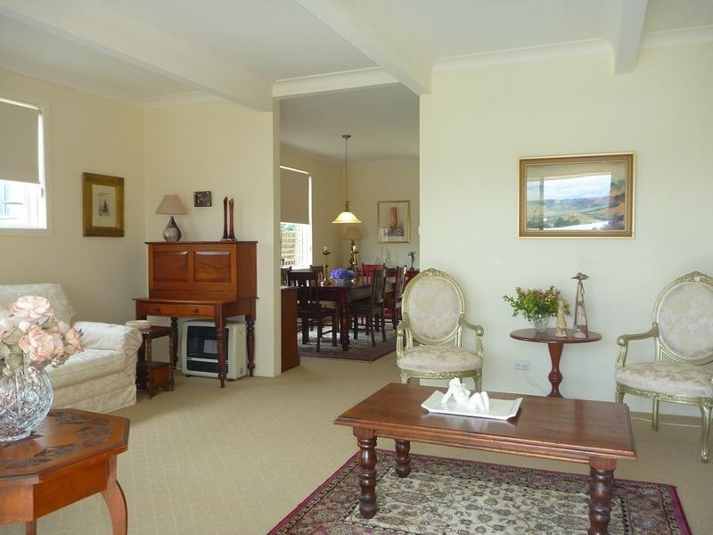 1 Vista Avenue, Catalina NSW 2536