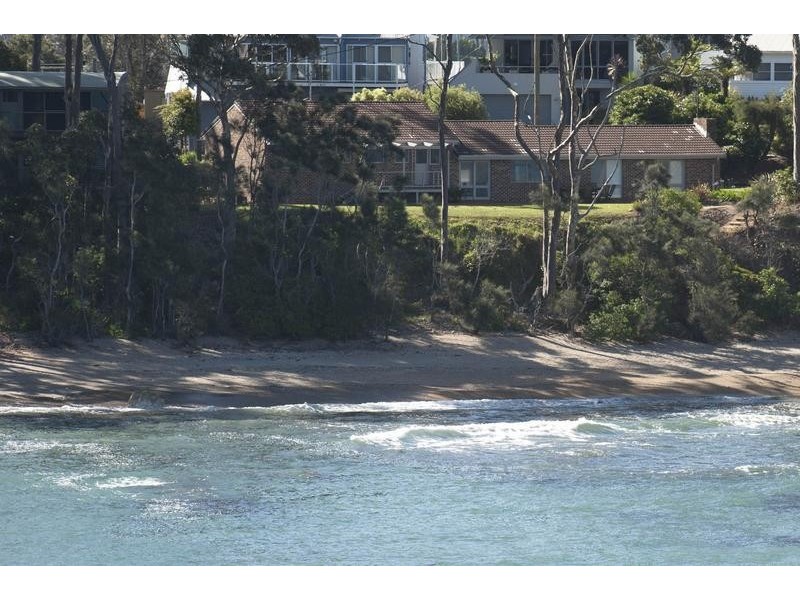 25 Bronte Crescent, Sunshine Bay NSW 2536