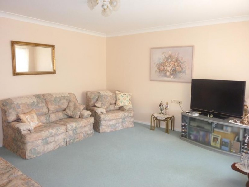 17 Ocean Avenue, Surf Beach NSW 2536