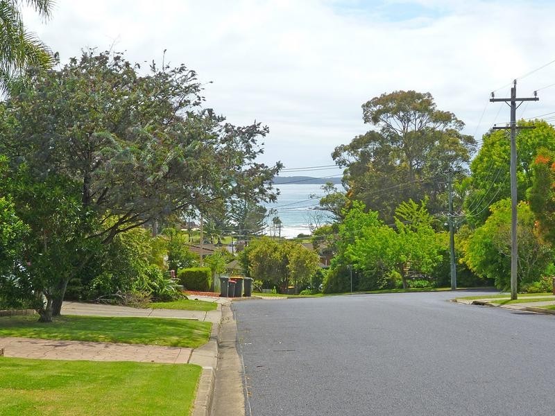 17 Ocean Avenue, Surf Beach NSW 2536