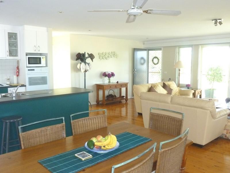 10 Fauna Avenue, Long Beach NSW 2536