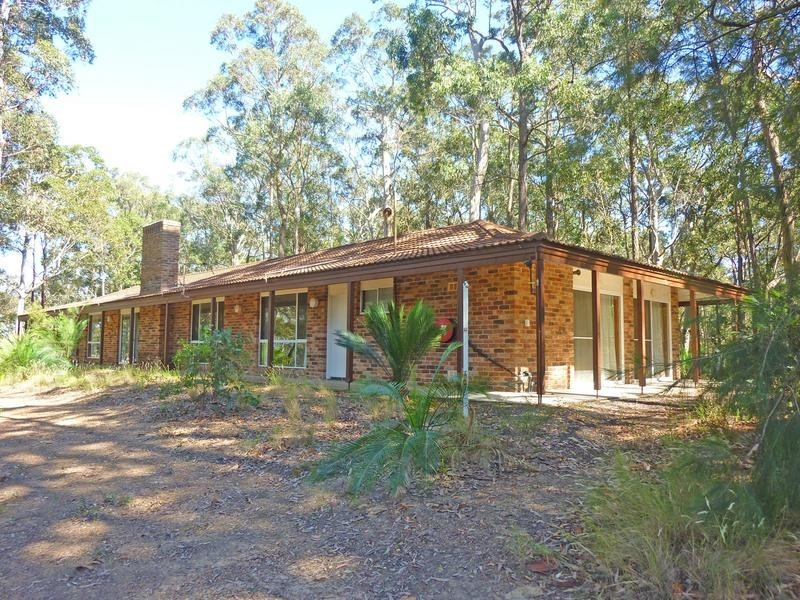 14 Barlings Drive, Tomakin NSW 2537