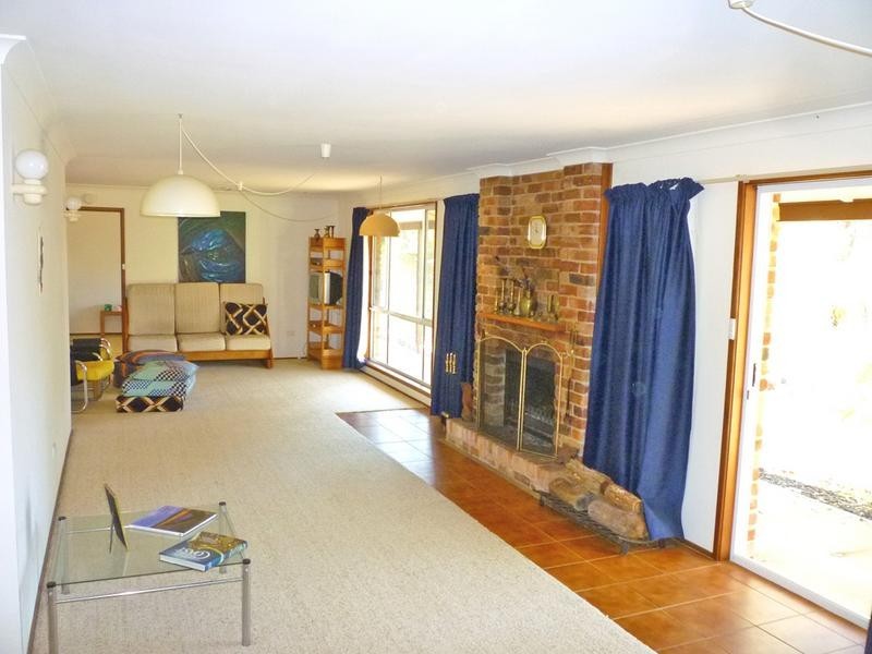 14 Barlings Drive, Tomakin NSW 2537