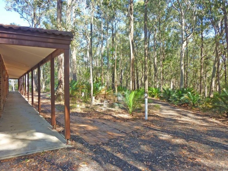 14 Barlings Drive, Tomakin NSW 2537