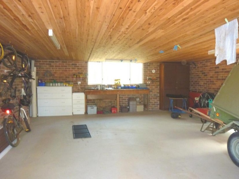 14 Barlings Drive, Tomakin NSW 2537