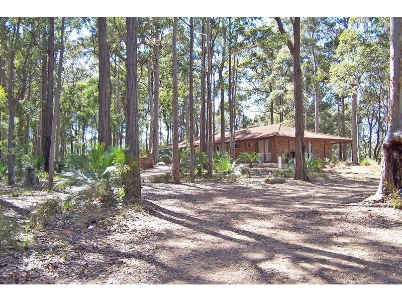 14 Barlings Drive, Tomakin NSW 2537