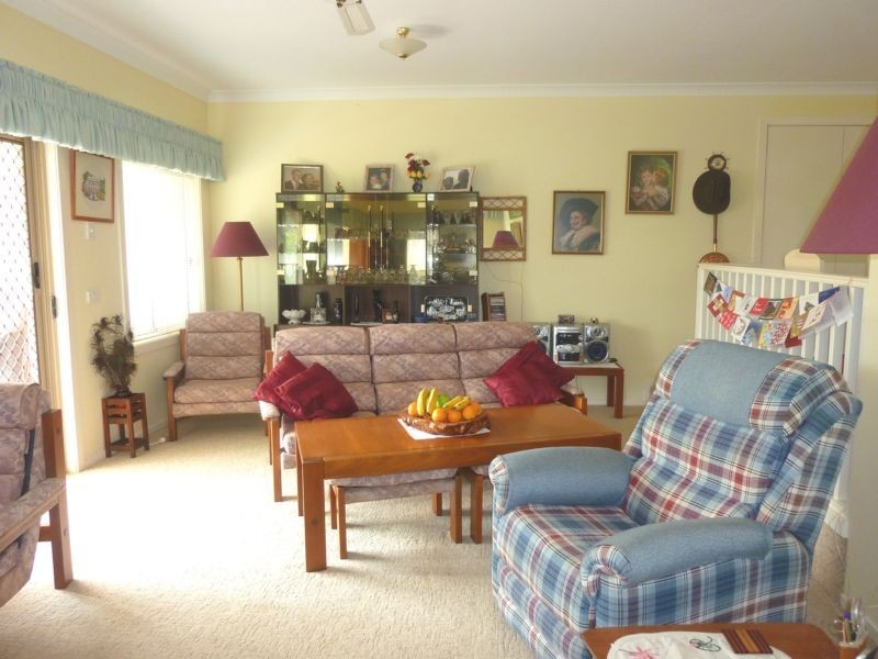 2/8 Lawson Place, Sunshine Bay NSW 2536