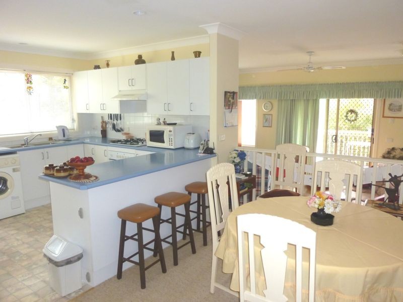 2/8 Lawson Place, Sunshine Bay NSW 2536