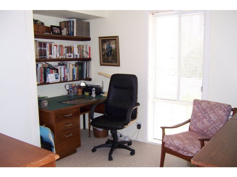 2/8 Lawson Place, Sunshine Bay NSW 2536