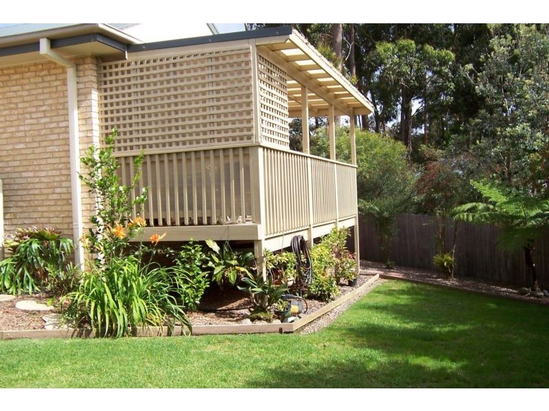2/8 Lawson Place, Sunshine Bay NSW 2536