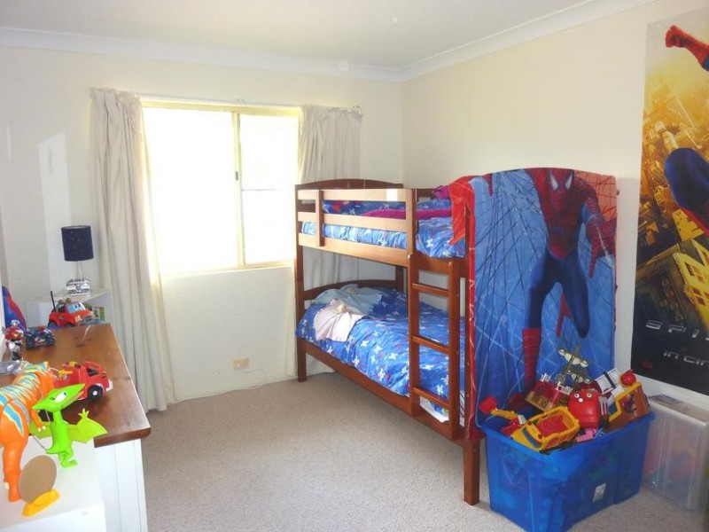 75 Eric Fenning Drive, Surf Beach NSW 2536